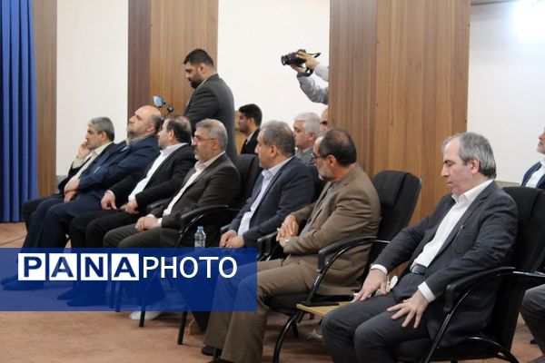 دیدار مدیران اجرایی مازندران با نماینده ولی‌ فقیه