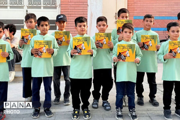تریلی سیار کانون پرورش فکری کودکان و نوجوانان در شهرستان بام و صفی آباد 