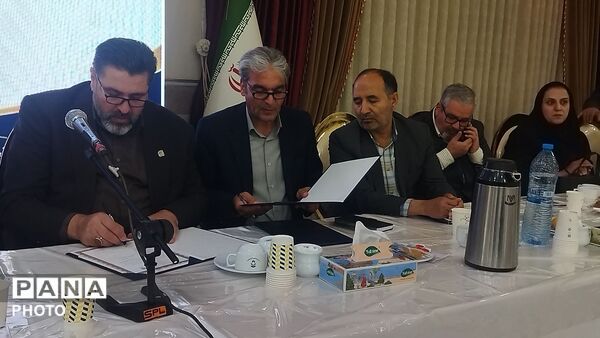 ۹ تفاهم نامه برای ساخت و بازسازی مدارس نیشابور توسط عبدالرضا وکیلی امضا شد
