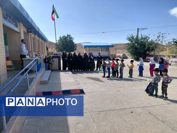 جشن شکوفه ها در مدارس خراسان شمالی