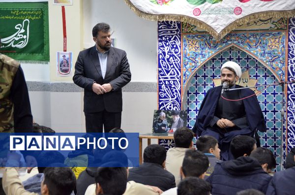 جشن ولادت امام علی (ع) و روز پدر در دبیرستان دوره اول ابوریحان بیرونی ۲