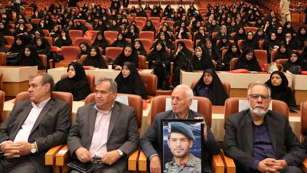 گرامیداشت مقام شهید گمنام 