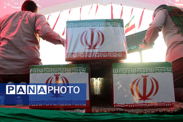 مراسم استقبال ار هفت شهید گمنام در یزد 