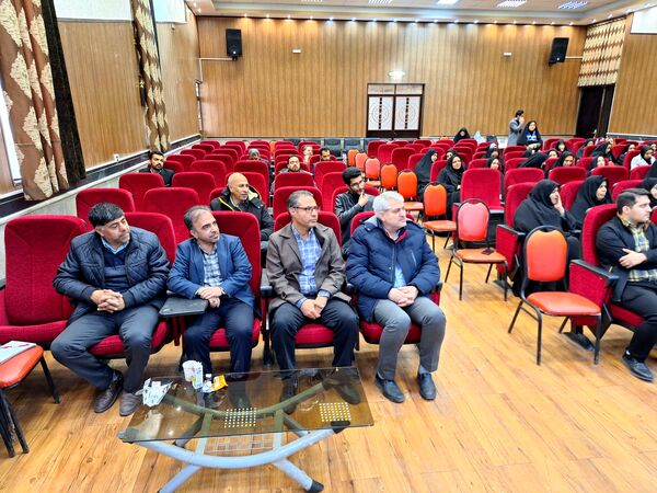 کارگاه آموزشی و توجیهی مربیان پیشتاز تربت حیدریه 