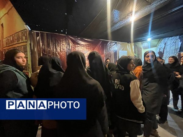 بازدید دانش‌آموزان دبیرستان فاطمه الزهرا از موزه عبرت