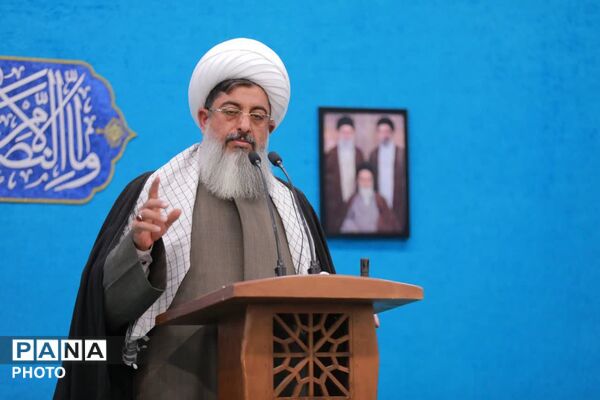 نماز جمعه ساوجبلاغ؛ تجلی معنویت، بصیرت و وحدت