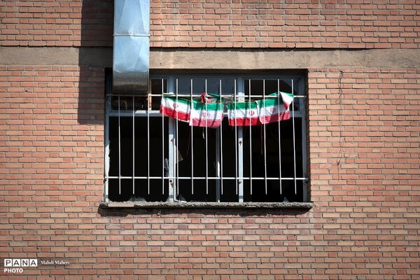 مدارس تخریب شده  منطقه 18 تهران در حملات وحشیانه آمریکایی - صهیونی