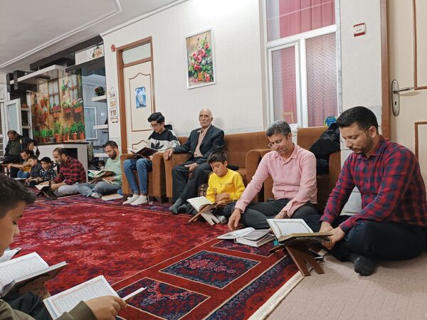 جز خوانی ماه مبارک رمضان در منازل شهروندان بیرجندی 