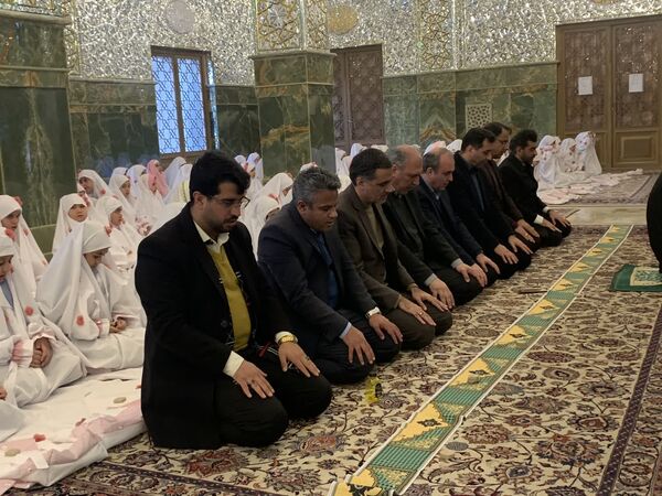جشن تکلیف دانش آموزان دختر در حرم حضرت زینب (س)