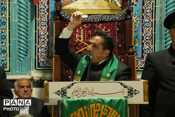 هم‌نوایی پیشتازان و خادمان رضوی در آیین پرچم‌گردانی میلاد امام رضا(ع) در ایلخچی