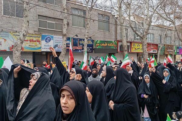 حضور گسترده مردم شهرستان شهید پرور شهرستان شهریار در راهپیمایی ۲۲ بهمن