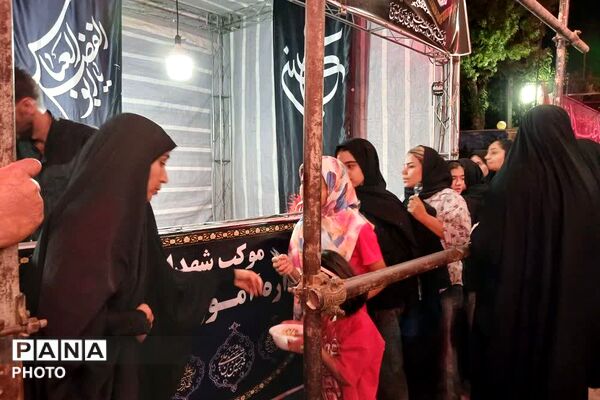 تداوم برپایی موکب‌های نذری مدارس و مراکز فرهنگی منطقه فشافویه در ایام محرم
