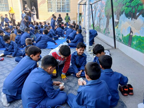 اردوی درون مدرسه‌ای به‌مناسبت روز جهانی کودک 
