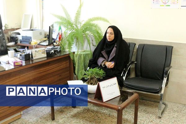 انتخاب مدیران و مربیان نمونه آموزش‌و‌پرورش فیروزکوه در میز مصاحبه تخصصی