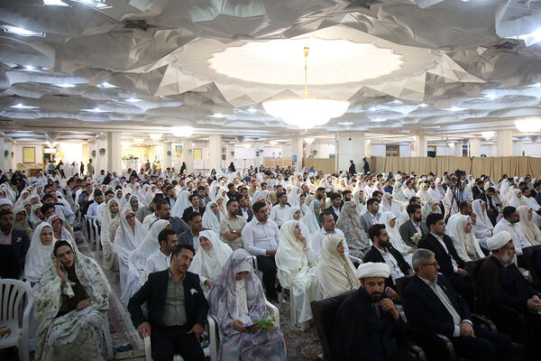 جشن ازدواج ۳۲۵ زوج جوان در حرم حضرت معصومه (س)