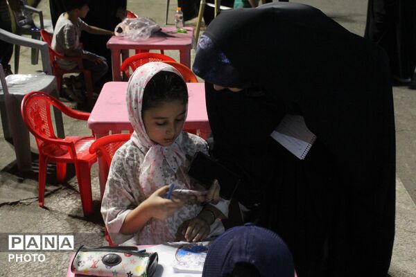 حضور چشمگیر دانش آموزان و فرهنگیان در موکب شهدای دانش آموز ورامین