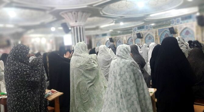 نماز جمعه در مصلی شهرکرد
