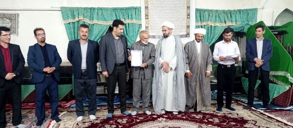 نشست مسئولان و هیات امنای مسجد صاحب الزمان (عج) روستای گزکوه 