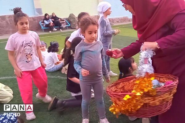 جشنواره «خانواده پویا» با حضور پر شور دانش آموزان و مادران