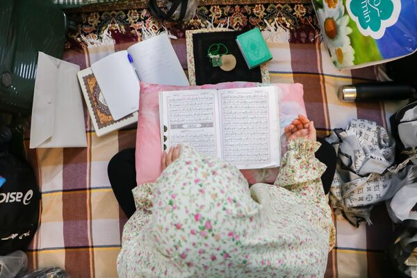 اعتکاف مادر و دختری در مسجد مقدس جمکران