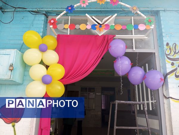 جشن شکوفه‌های دبستان ناهیدنخودی نیشابور