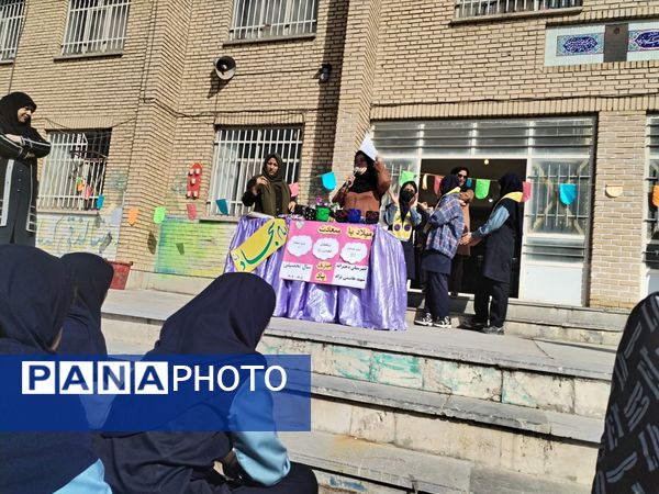 جشن ایام شعبانیه در دبیرستان هاشمی نژاد 