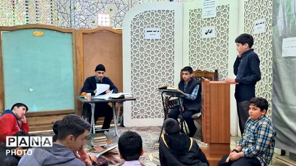 رقابت پسران ناحیه یک قم در مسابقات قرآن، عترت و نماز دانش آموزی