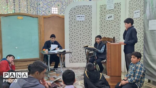 رقابت پسران ناحیه یک قم در مسابقات قرآن، عترت و نماز دانش آموزی