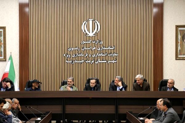 وزارت فرهنگ و ارشاد اسلامی وظیفه تسهیل فعالیت هنرمندان را برعهده دارد