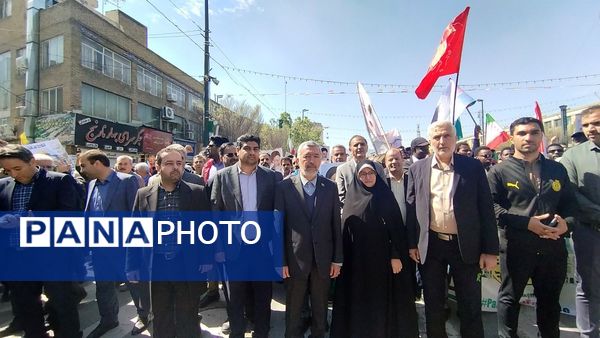 حضور مسولان آموزش و پرورش خراسان رضوی در راهپیمایی روز قدس