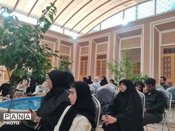 آغاز به کار انجمن تخصصی شعر و ادب دانش آموزی یزد