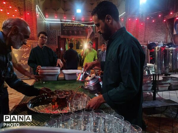 عطر چایِ حضرت زهرا (س) در قلب نیشابور؛ ۱۷۸ شب خدمتِ بی‌وقفه