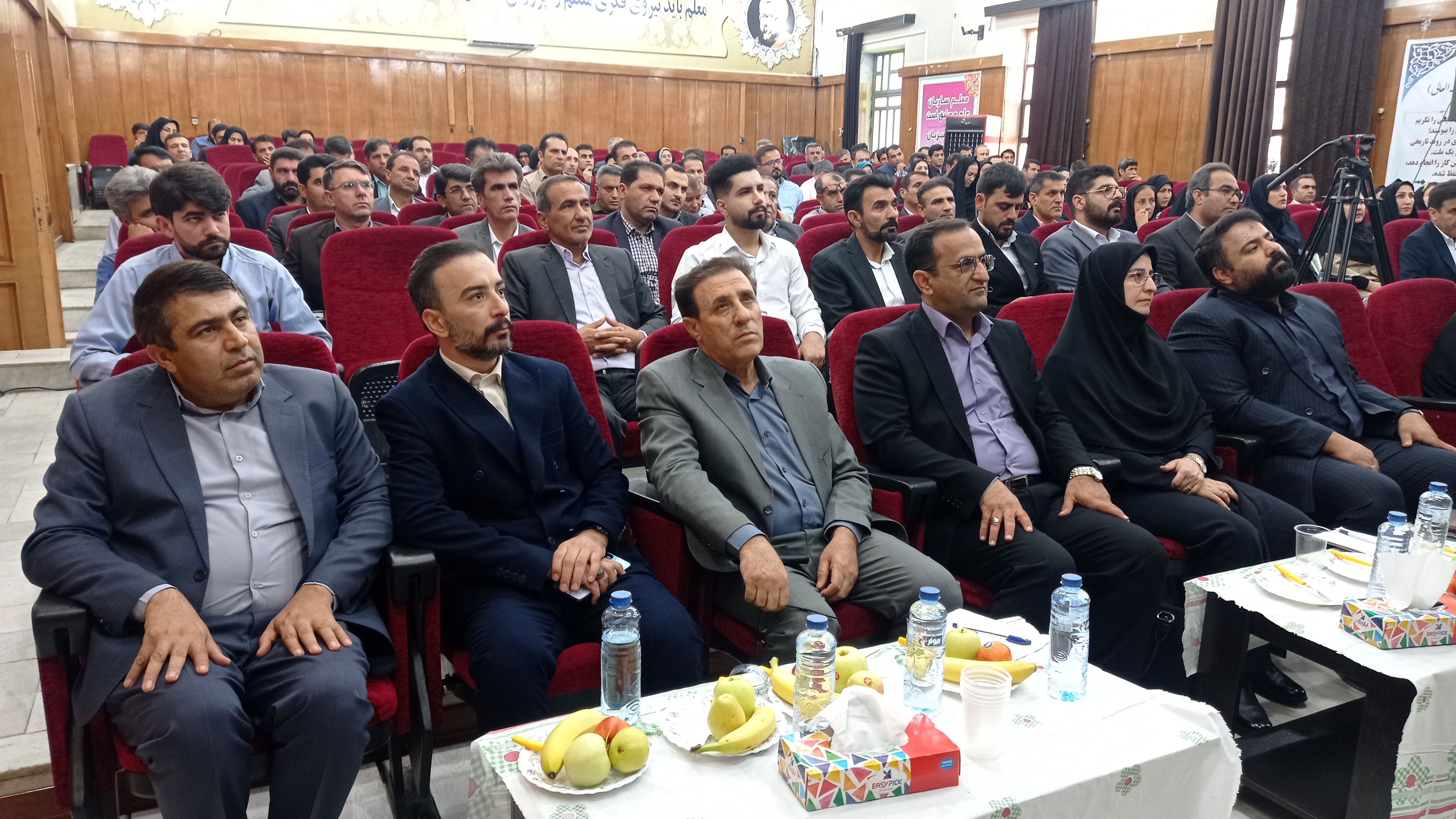 برگزاری دوره توانمندسازی نیروی انسانی در راستای رویکرد اصلاح روش‌های آموزش و تحول در محیط‌های یادگیری