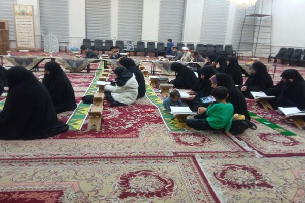  محفل انس با قرآن خانوادگی در دارالقرآن حضرت ولی عصر(عج) 