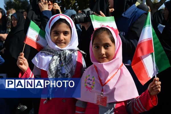 تجلی اقتدار مردم بهارستان در راهپیمایی ۱۳ آبان