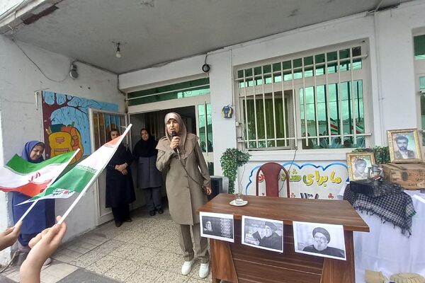 اعتراض و اندوه دانش‌آموزان رودهن از شهادت سیدحسن نصرالله