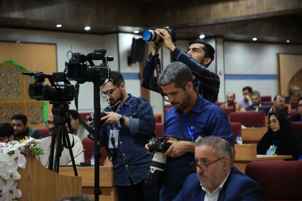 نشست صمیمی مدیران رسانه با استاندار قم