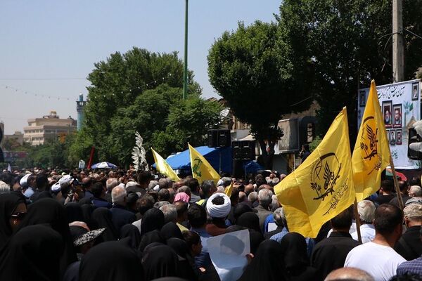 وداع با پیکر مطهر شهید حسین امیرعبدالهیان در شهرستان ری