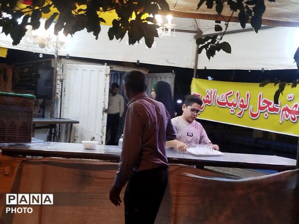 زمزمه‌ی ولایت و شکوه خدمت در موکب مرام مهدوی در شب غدیر