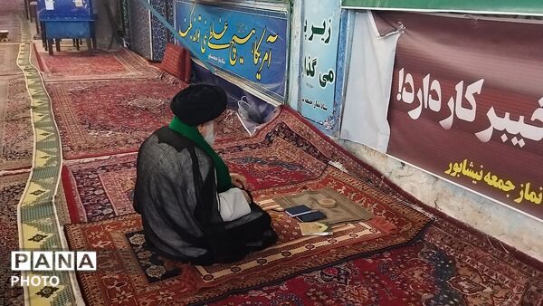 قرائت دعای استغاثه به امام زمان (ع) در مسجد جامع نیشابور 