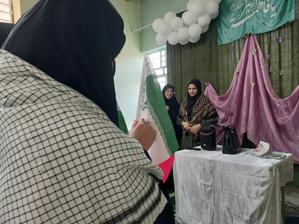 مراسم روز بصیرت و میثاق امت با ولایت در دبیرستان مرحوم میری روستای بزنجرد خلیل آباد