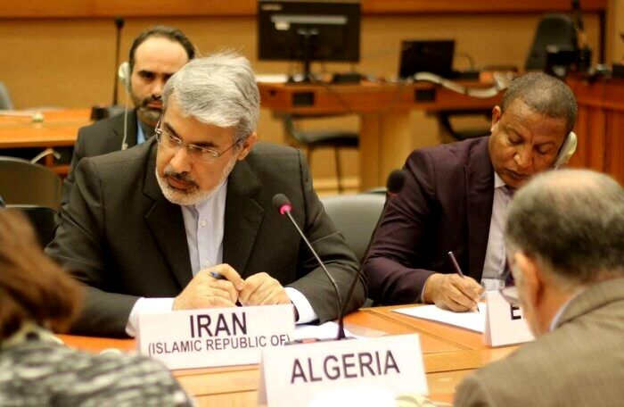 جمهوری اسلامی ایران در دفاع از مردم و حاکمیت خود منتظر هیچ نهاد یا کشور خارجی نمی‌ماند