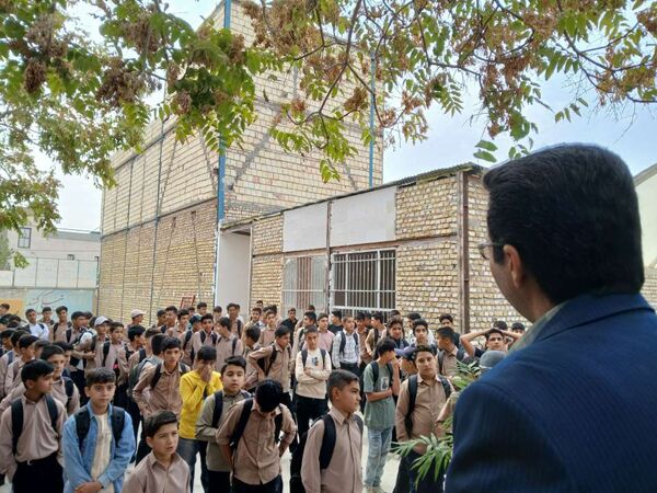 آغاز سال تحصیلی جدید در دبیرستان امید