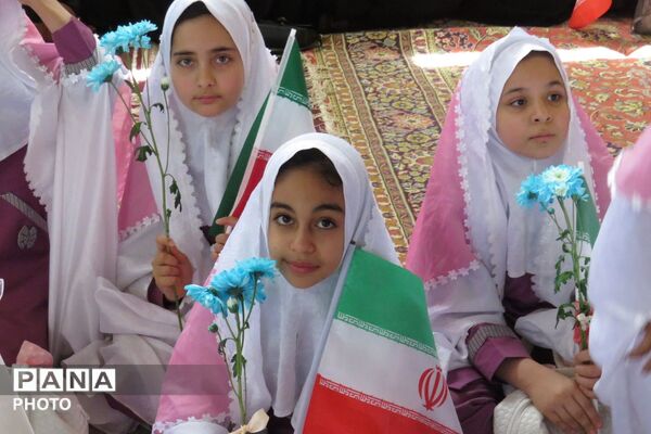 دختران نور در جشن بندگی