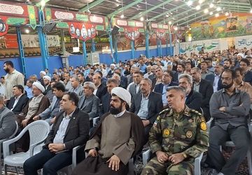 تأکید فرماندار اصفهان بر ادامه مسیر خدمتگزاری