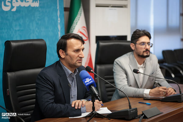 نشست خبری سخنگوی وزارت آموزش و پرورش با دانش‌آموز خبرنگاران پانا