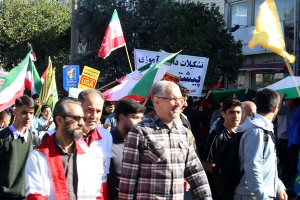 خروش دانش‌آموزان گرگانی در روز حماسه و بصیرت