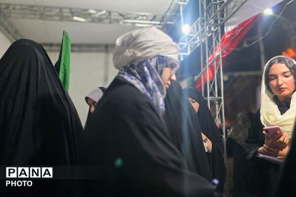 نبض شب در دستان مردم؛ فریاد وحدت در سکوت شهر