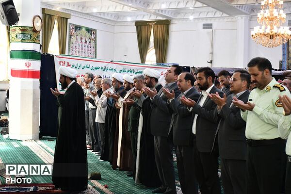 حضور مدیر آموزش و پرورش مه‌ولات در تریبون نماز جمعه