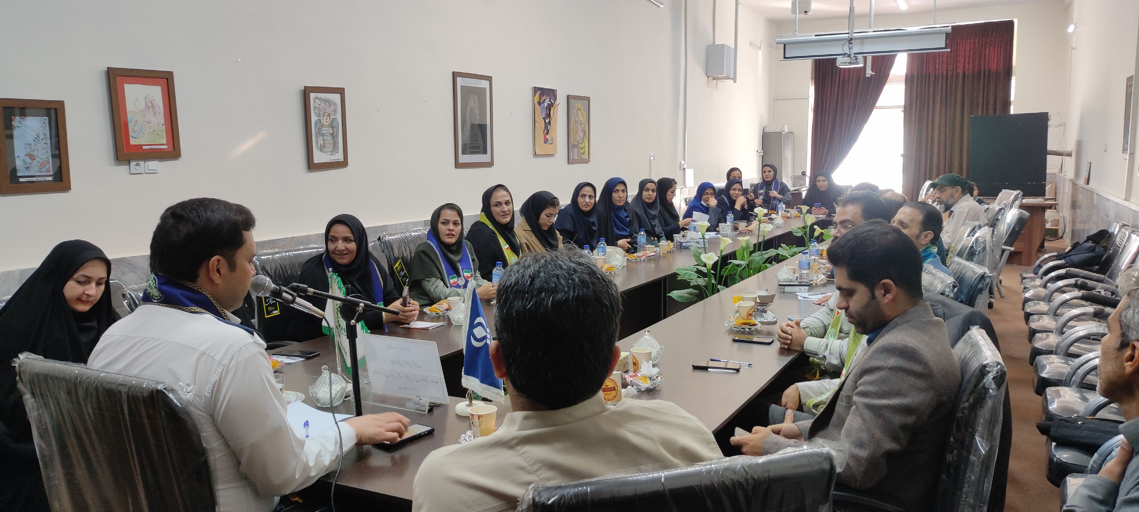 جلسه تقدیر از عوامل اجرایی همایش بزرگ یاوران مقاومت در کانون باهنر بجنورد